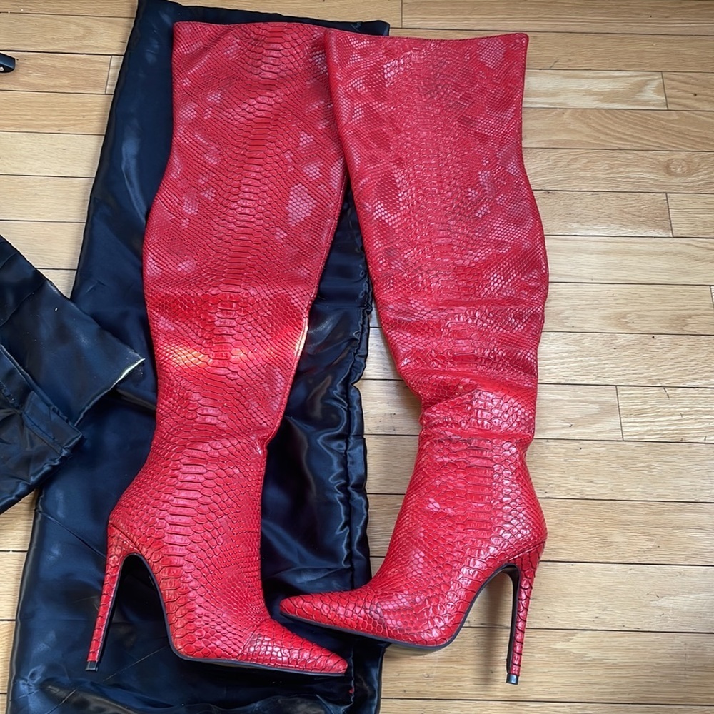 🌶️ Python RED VIXEN THIGH HIGH BOOTS *NEW* THIS IS A SEXY SHOE RIGHT HERE - Picture 3 of 14
